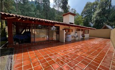 CASA EN VENTA EN FRACCIONAMIENTO TALO CERRO GORDO