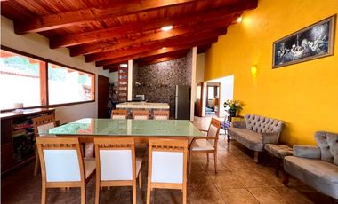 CASA EN VENTA EN FRACCIONAMIENTO TALO CERRO GORDO