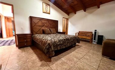 CASA EN VENTA EN FRACCIONAMIENTO TALO CERRO GORDO