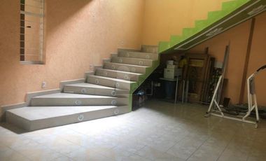Renta de casa en Toluca, casa  ubicada en la colonia  Nueva Oxtotitlan