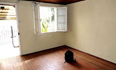 CASA IDEAL PARA REMODELAR EN BARRIO RESIDENCIAL DE TALAGANTE