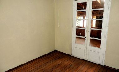 CASA IDEAL PARA REMODELAR EN BARRIO RESIDENCIAL DE TALAGANTE