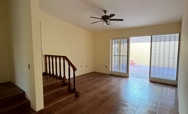 CASA EN RENTA DE UN SOLO NIVEL COLONIA XAMAIPAK