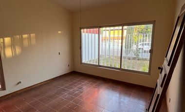 CASA EN RENTA DE UN SOLO NIVEL COLONIA XAMAIPAK