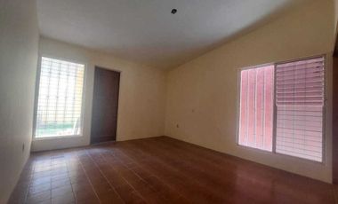 CASA EN RENTA DE UN SOLO NIVEL COLONIA XAMAIPAK