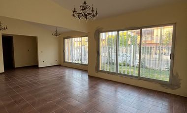 CASA EN RENTA DE UN SOLO NIVEL COLONIA XAMAIPAK