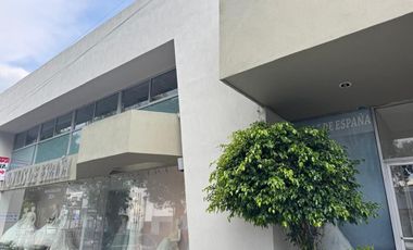 *Oficina en RENTA sobre Boulevard García de León en Morelia.