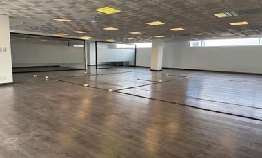 *Oficina en RENTA sobre Boulevard García de León en Morelia.