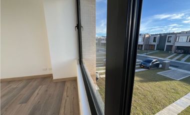 Venta Casa Sajonia PARA ESTRENAR Rionegro 328 Mts2