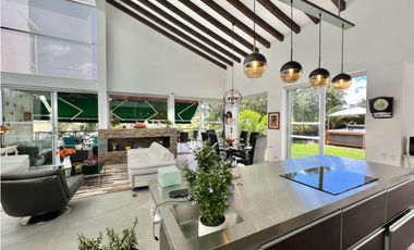 Venta Finca Pantanillo El Retiro 300 m2 construidos y 5.000 m2 de lote
