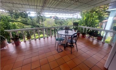 EN VENTA CASA CAMPESTRE INDEPENDIENTE ENTRE ALCALA Y QUIMBAYA