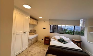 Amoblado ESPECTACULAR PH Poblado 2 niveles piso 7