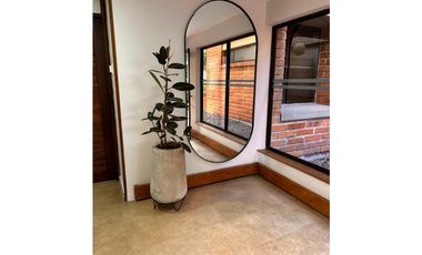 Amoblado ESPECTACULAR PH Poblado 2 niveles piso 7