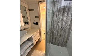 Amoblado ESPECTACULAR PH Poblado 2 niveles piso 7