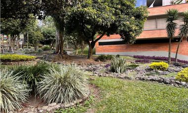 Amoblado ESPECTACULAR PH Poblado 2 niveles piso 7