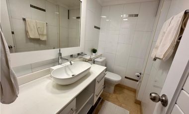 Amoblado ESPECTACULAR PH Poblado 2 niveles piso 7