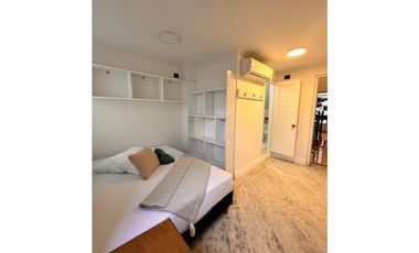 Amoblado ESPECTACULAR PH Poblado 2 niveles piso 7