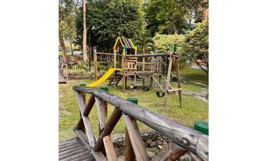 Amoblado ESPECTACULAR PH Poblado 2 niveles piso 7