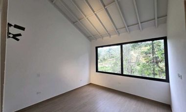 CASA FINCA EN ARRIENDO UBICADO EN EL RETIRO, SECTOR LA MARIA