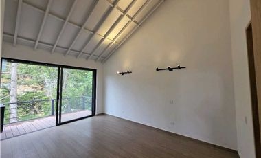 CASA FINCA EN ARRIENDO UBICADO EN EL RETIRO, SECTOR LA MARIA