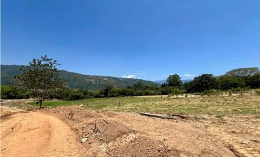 Lote en unidad cerrada en San Jerónimo