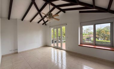 Casa campestre en arriendo sector Vía Tebaida