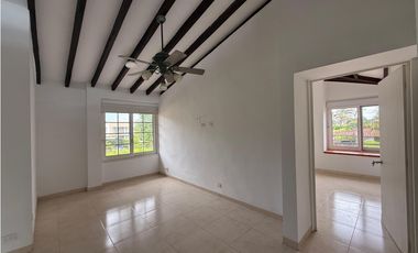 Casa campestre en arriendo sector Vía Tebaida