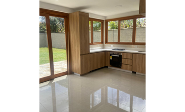 Linda Casa Campestre para estrenar- Mazo- Santa Elena