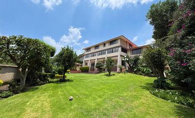 VENTA CASA BOSQUES DE LAS LOMAS 3 RECAMARAS JARDIN