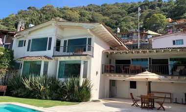 Casa en Venta, a la Orilla del Lago, Valle de Bravo, Edo de Mex
