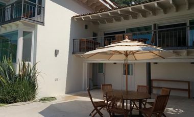 Casa en Venta, a la Orilla del Lago, Valle de Bravo, Edo de Mex