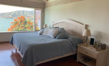 Casa en Venta, a la Orilla del Lago, Valle de Bravo, Edo de Mex