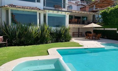 Casa en Venta, a la Orilla del Lago, Valle de Bravo, Edo de Mex