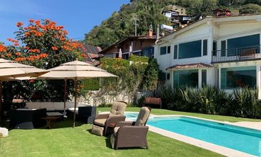 Casa en Venta, a la Orilla del Lago, Valle de Bravo, Edo de Mex