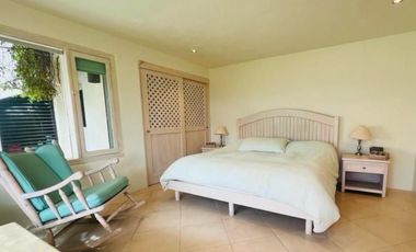 Casa en Venta, a la Orilla del Lago, Valle de Bravo, Edo de Mex