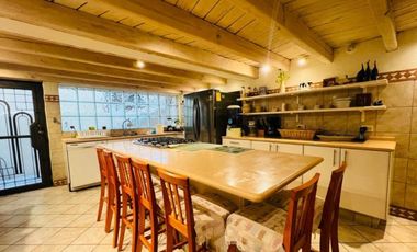 Casa en Venta, a la Orilla del Lago, Valle de Bravo, Edo de Mex