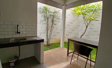 Rumah Baru Model Modern Tropis di Komplek Danamon Jatiasih
