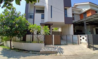 Rumah Baru Model Modern Tropis di Komplek Danamon Jatiasih