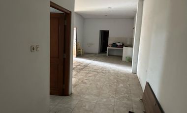 Dijual Ruang Usaha Strategis di Jalan Raya Solo-Sragen, Jaten!!