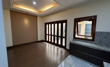 Disewakan / WTL Rumah Permata Buana Jakarta Barat Unit Langka & Rapi!