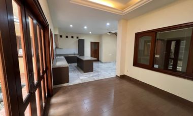 Disewakan / WTL Rumah Permata Buana Jakarta Barat Unit Langka & Rapi!