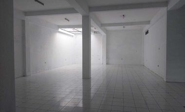 Rumah Luas di Sumber Banjarsari Solo