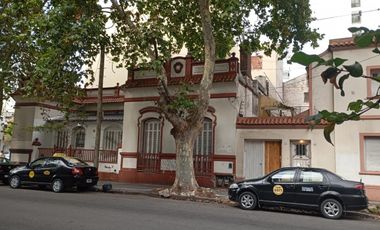 Chalet para construir locales comerciales o edificio , escucha propuestas