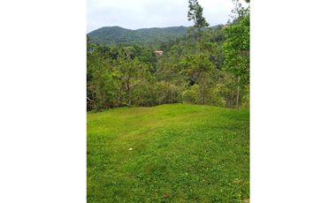 Espaciosa Casa Unifamiliar en Altos de Cerro Azul