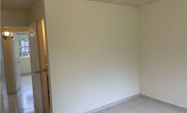 ARRAIJAN / VILLA LAS PALMERAS / 370M / TERRAZA TECHADA / VACIA