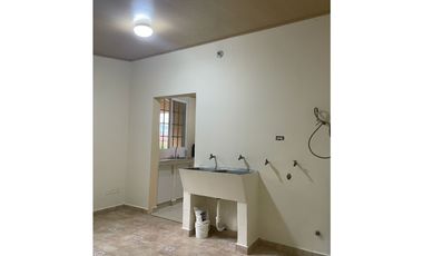 ARRAIJAN / VILLA LAS PALMERAS / 370M / TERRAZA TECHADA / VACIA