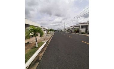 ALQUILO CASA EN CHORRERA QUINTAS DE VALLE BONITO AMOBLADA