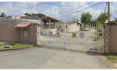 VILLA DE LAS ACACIAS / 176M / 2 HABITACIONES / AMPLIO PATIO JC