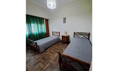 CHALET 3 AMB. C/ DEPENDECIA- COCHERA A/C - FALKNER 4110 PARQUE LURO