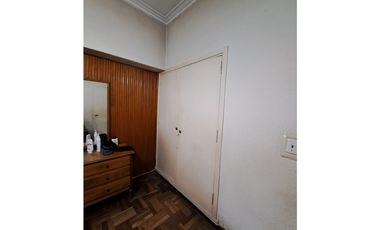 CHALET 3 AMB. C/ DEPENDECIA- COCHERA A/C - FALKNER 4110 PARQUE LURO